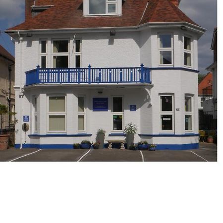 Southern Breeze Lodge - Adults Only Bournemouth Exterior photo